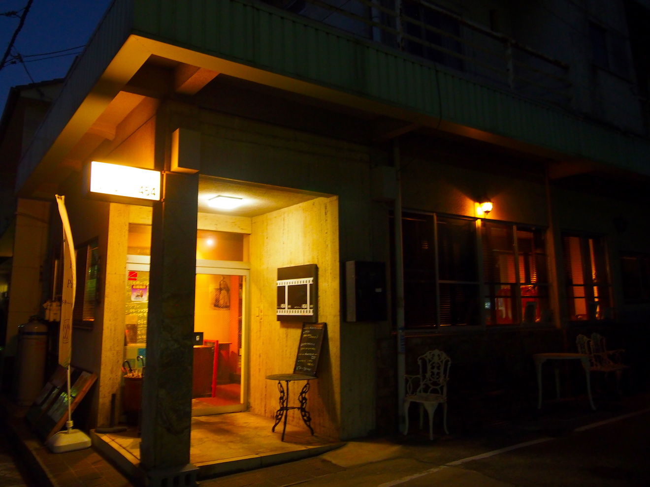 Tomonoura Nightlife — Italian and Spanish Cuisine After Sunset